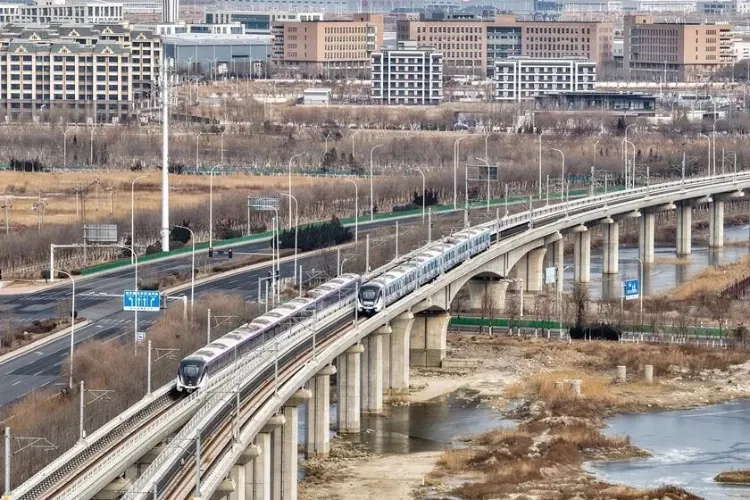 城轨投资五连降,破解“公益属性与市场规律”矛盾