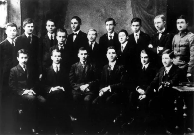 被泡利“毒舌”过的人拿了诺奖,“Not even wrong”为何成学界标尺