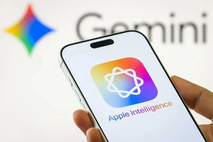 苹果用谷歌大模型,把AI塞进了iPhone