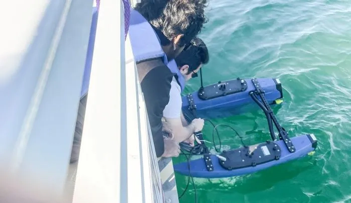 从人体植入到深海通信:水下机器人不再失联