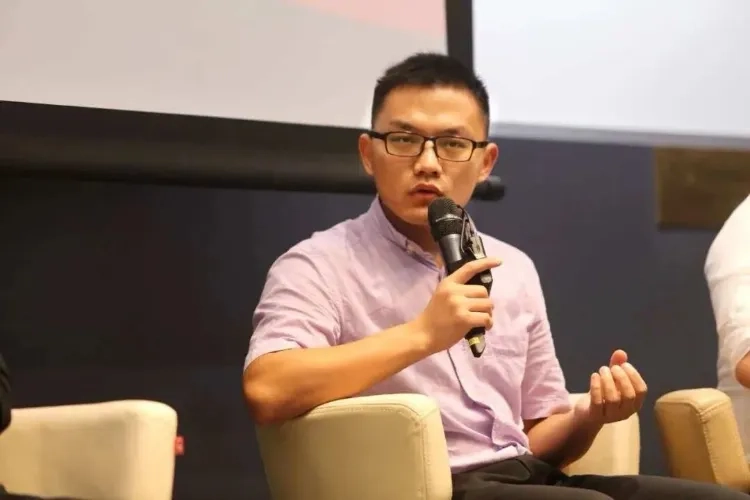 聚变圈人人都在走同一条路,一个90后偏要复活半个世纪前被判死刑的设计